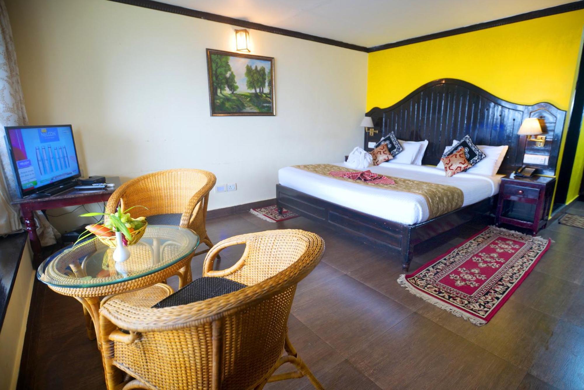 Camelot Resort Муннар Экстерьер фото